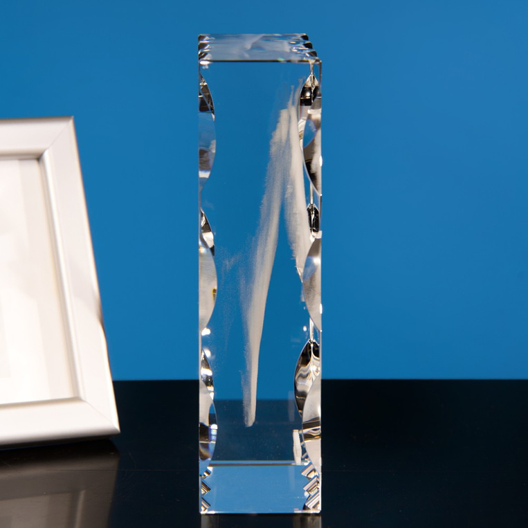 Koń 3D – pamiątkowe zdjęcie twojego pupila grawerowane w krysztale KL-02 (120x150x40 mm)