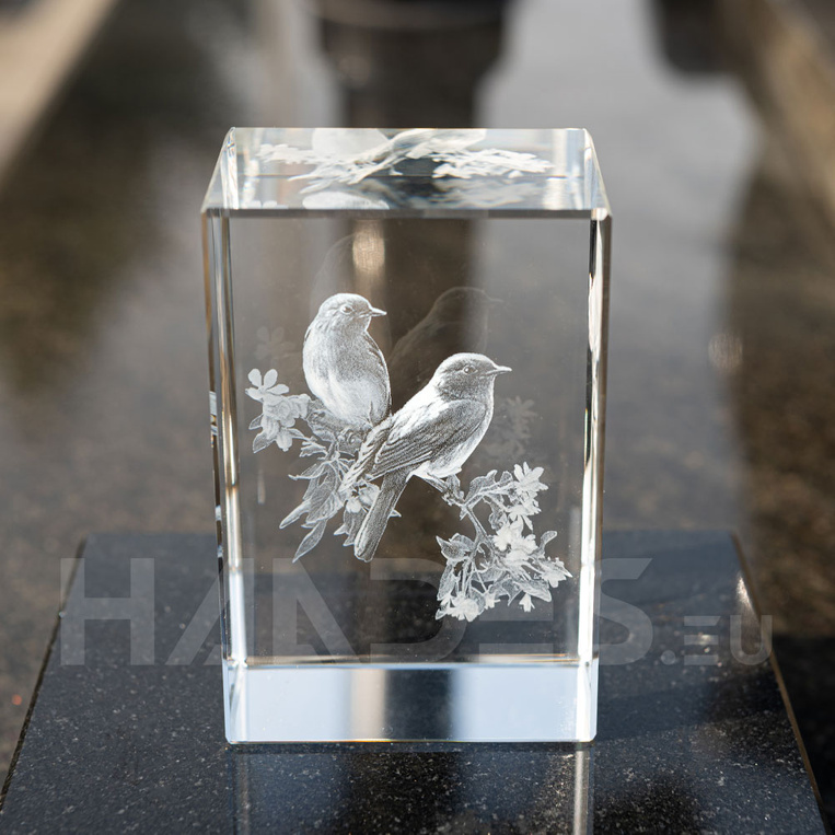Birds in Crystal (80x120x80 mm)
