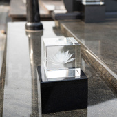 Lili flower in crystal (100x100x100 mm)