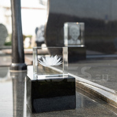 Lili flower in crystal (100x100x100 mm)